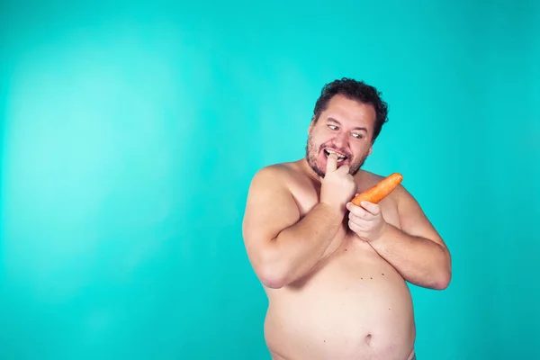 饮食和健康的生活方式 有趣的胖子 蓝色背景 — 图库照片