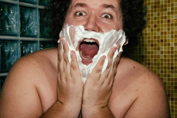 Engraçado Homem Gordo Barba Banheiro — Fotografia de Stock