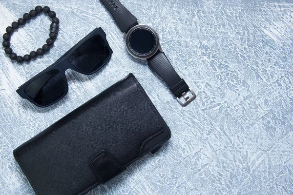 Collection Hommes. Les accessoires pour hommes sont noirs. gadgets pour hommes. — Photo