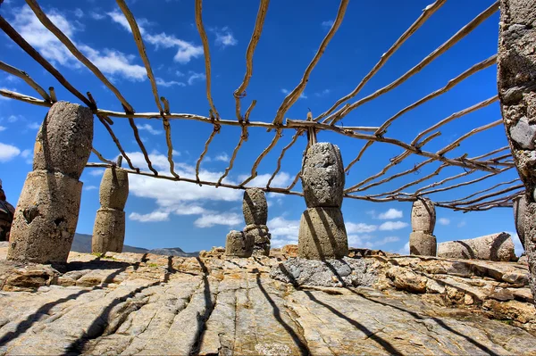 Extraña construcción contra el cielo — Foto de Stock