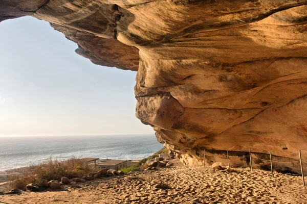 Visa från antiloper rock art grottan — Stockfoto