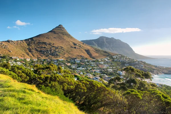 Vista panorâmica no Lion Peak e na praia — Fotografia de Stock