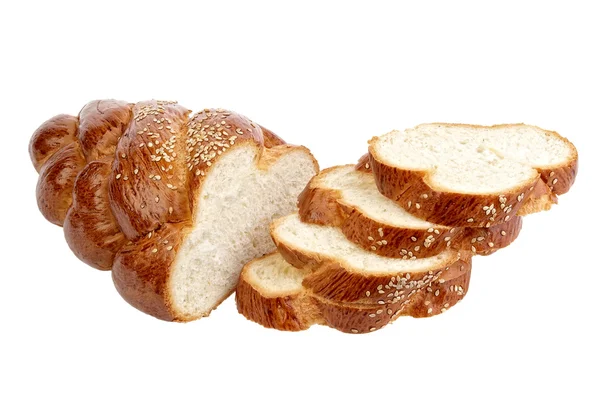 Μεγάλο καρβέλι ψωμί σε φέτες. απομονωθεί σε λευκό — Φωτογραφία Αρχείου