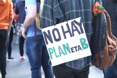 CABA, Buenos Aires, Arjantin; 24 Eylül 2021: İmza metni: B gezegeni yok Küresel İklim Grevi bağlamında kitle gösterisi.