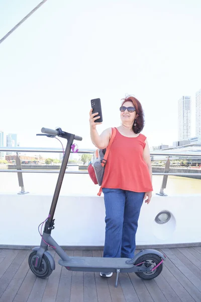 Mature Hispanic Woman Sightseeing Buenos Aires Argentina Taking Selfie Touristy — Fotografia de Stock