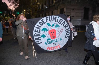 Buenos Aires, Arjantin; 21 Mayıs 2022: GDO ve tarımsal toksik böcek ilaçlarına karşı protesto. Bizi dezenfekte etmeyi bırak. La Matanza Mahalle Meclisi.