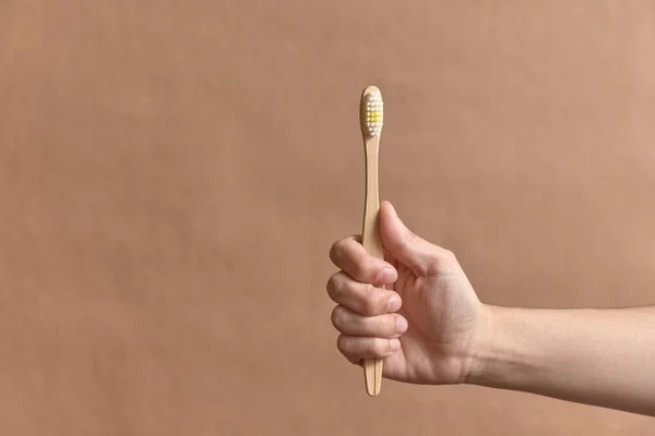Hand Holding Ecological Bamboo Toothbrush Concepts Sustainability Use Compostable Environmentally — Foto de Stock