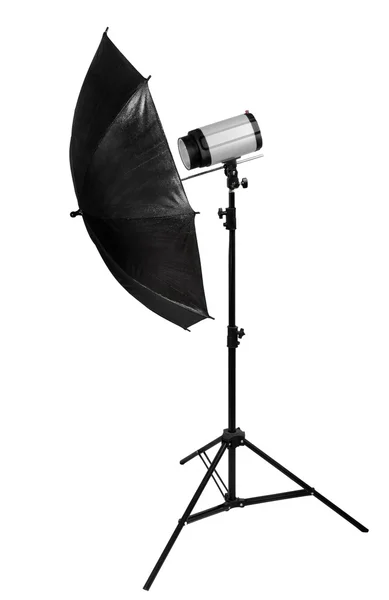 Preto guarda-chuva estúdio isolado no fundo branco — Fotografia de Stock
