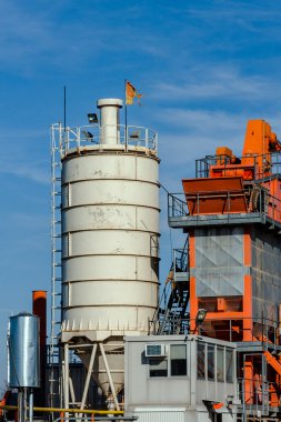 çimento silosu açık havada