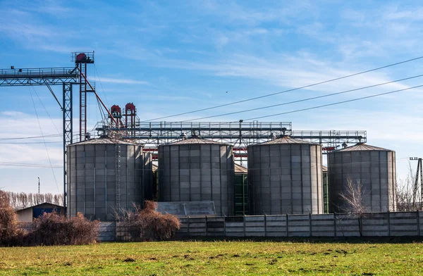 Silo agricole à l'extérieur — Photo