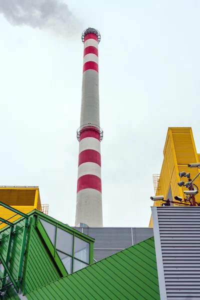 Industrieel gebouw buitenkant — Stockfoto