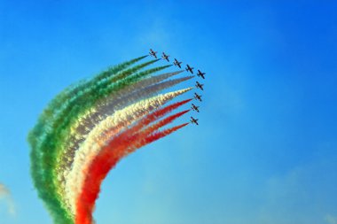 yere hava gösterisi