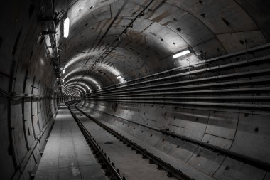 derin metro tüneli