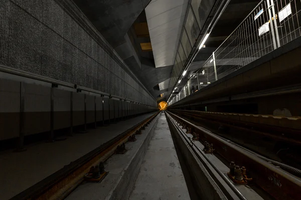 Глибоко метро тунель — стокове фото