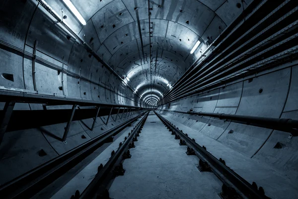 Tiefer U-Bahn-Tunnel — Stockfoto