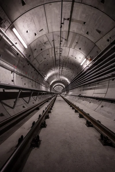 Deep metro tunnel — Stock fotografie