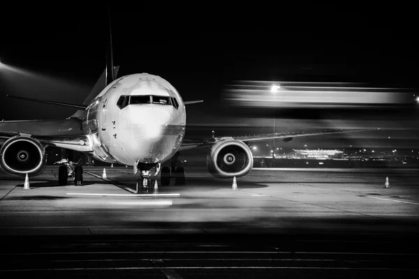 Primo piano frontale dell'aereo — Foto Stock