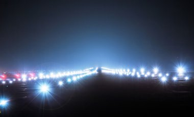 iniş ışıkları, gece