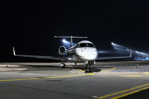 Primo piano frontale dell'aereo — Foto Stock