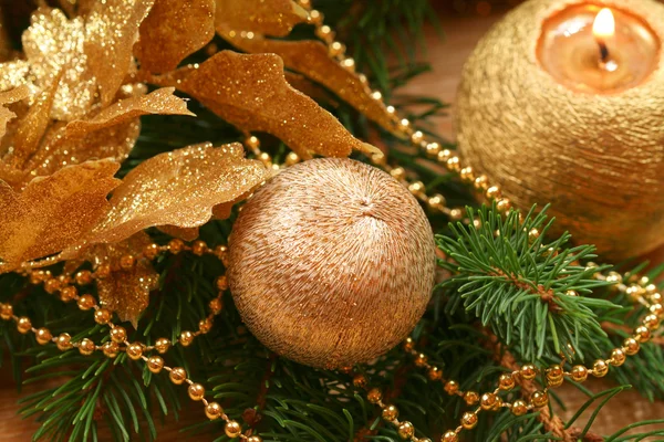 Zlatý vánoční věnec — Stock fotografie