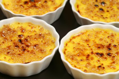 ramekins Creme brulee ile