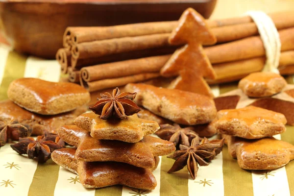 Julgran av pepparkakor — Stockfoto