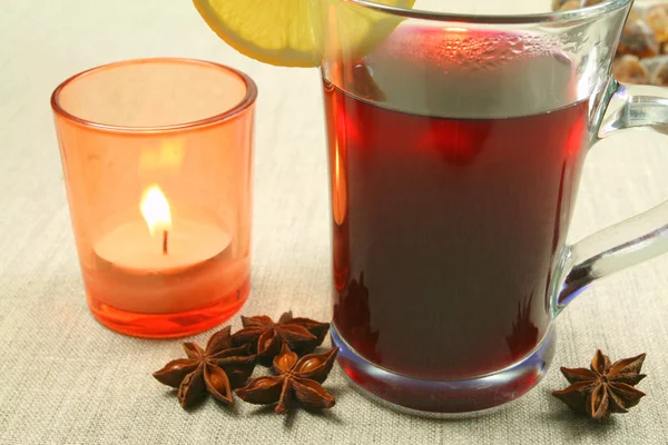 Hot mulled wine with spices — Stock Photo, Image
