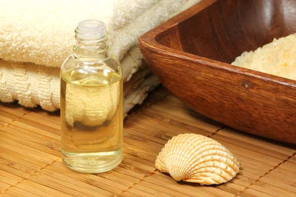 Oil and shell spa — Stock Photo, Image