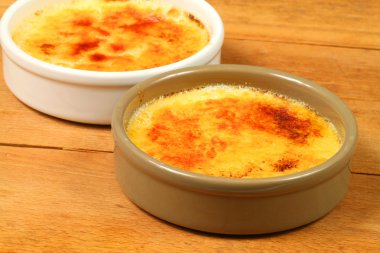 Creme brulee karamelize