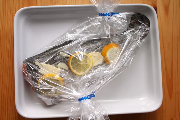 Trout prepared for baking — Stock Photo, Image