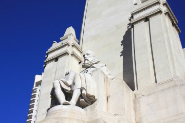 Miguel de cervantes saavedra heykel