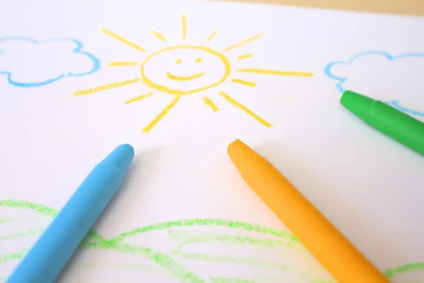Güneş'in çocuksu çizim — Stok fotoğraf