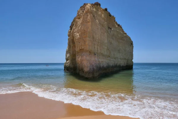 Algarve Beach Ship Rock Atlantic Ocean Cova Redonda Beach — Stock Photo, Image