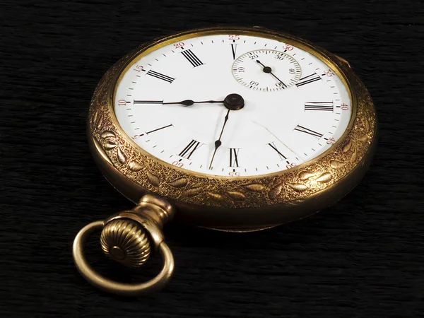 Gouden pocketwatch — Stockfoto