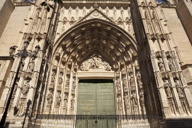 seville kapısı'nın Katedrali