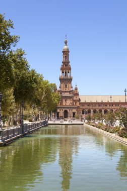 İspanya kare kule dikey görünüm