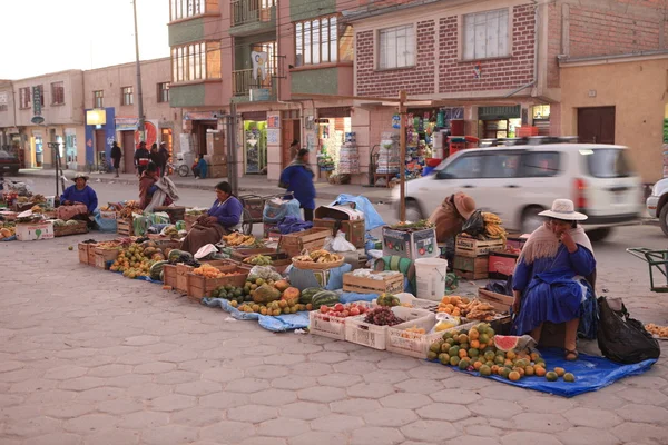 Pasar jalan di uyuni bolivia — Stok Foto