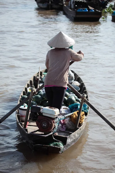 Πλωτή αγορά πάνω στον ποταμό Μεκόνγκ — Φωτογραφία Αρχείου