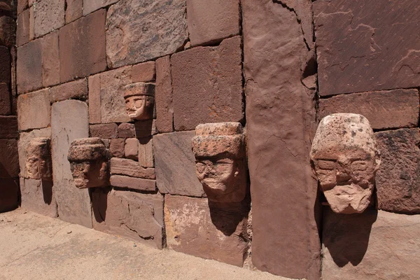 Tiwanaku gelen anıtları — Stok fotoğraf