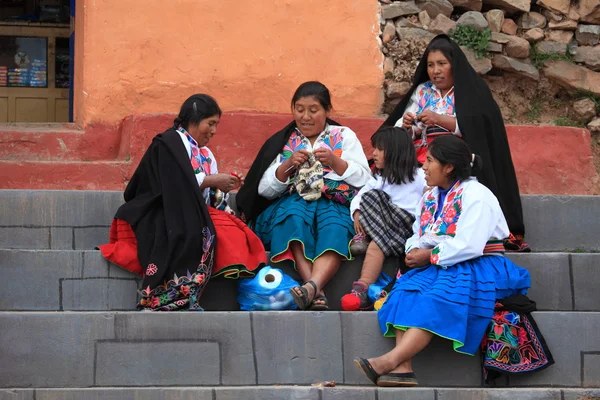 Gente de tradición en Perú Lago Titicaca — Foto de Stock