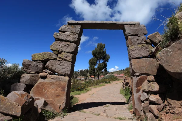 Archways em Ilha Taquile Lago Titicaca — Fotografia de Stock
