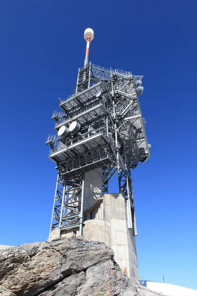 Torre de Comuinações do Transmissor — Fotografia de Stock