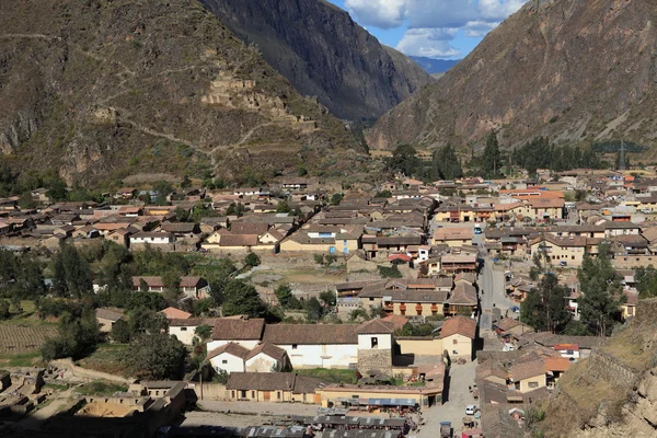 Antiguo Ciudad Inca Ollantaytambo en Perú — Foto de Stock