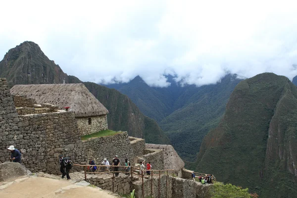Machu Picchu a rejtett inka város a felhők — Stock Fotó