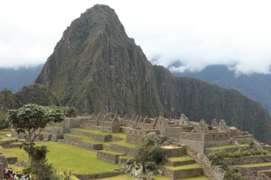 Machu Picchu bulutlardaki İnka şehri