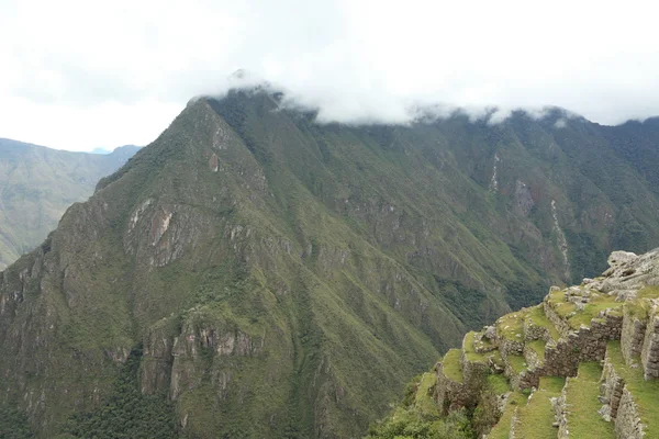 Machu Picchu a cidade inca nas nuvens — Fotografia de Stock