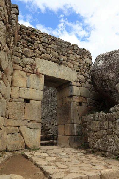 Machu Picchu de Inca stad in de wolken — Stockfoto