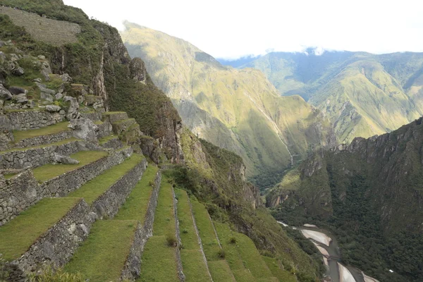 Machu Picchu miasto Inków w chmurach — Zdjęcie stockowe