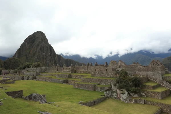 Machu Picchu a cidade inca nas nuvens — Fotografia de Stock