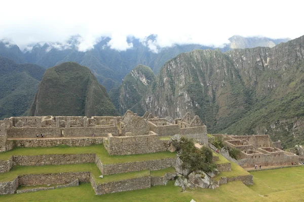 Machu Picchu a cidade inca nas nuvens — Fotografia de Stock